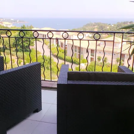 Modernes Vue A Cap Esterel Daire